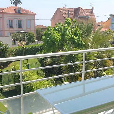 Les Jardins De La Liberte Apartment *