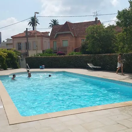 Les Jardins De La Liberte Apartment *